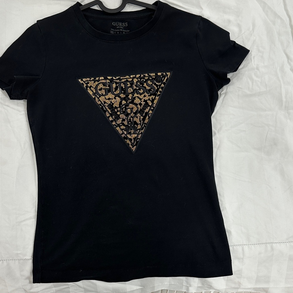 GUESS Black and Gold Graphic Tee